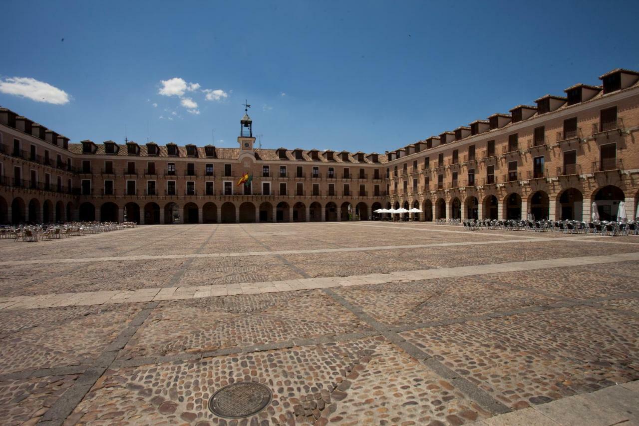 Hotel Plaza Mayor Ocaña Exterior foto